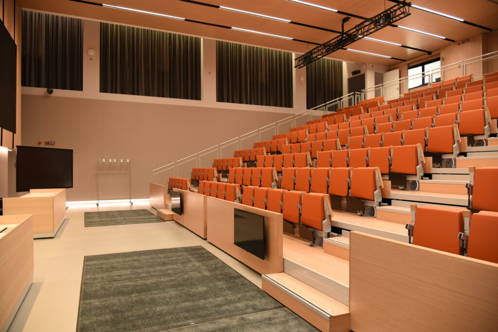 Auditorium-Corporate-4akustik-Fantoni-2