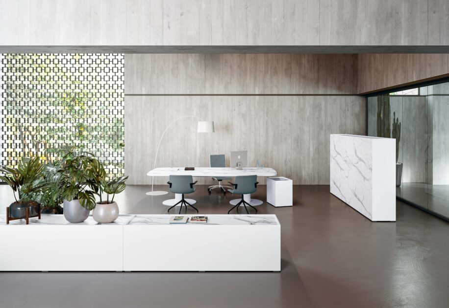 MEETUP_R02 p-24_25 LR