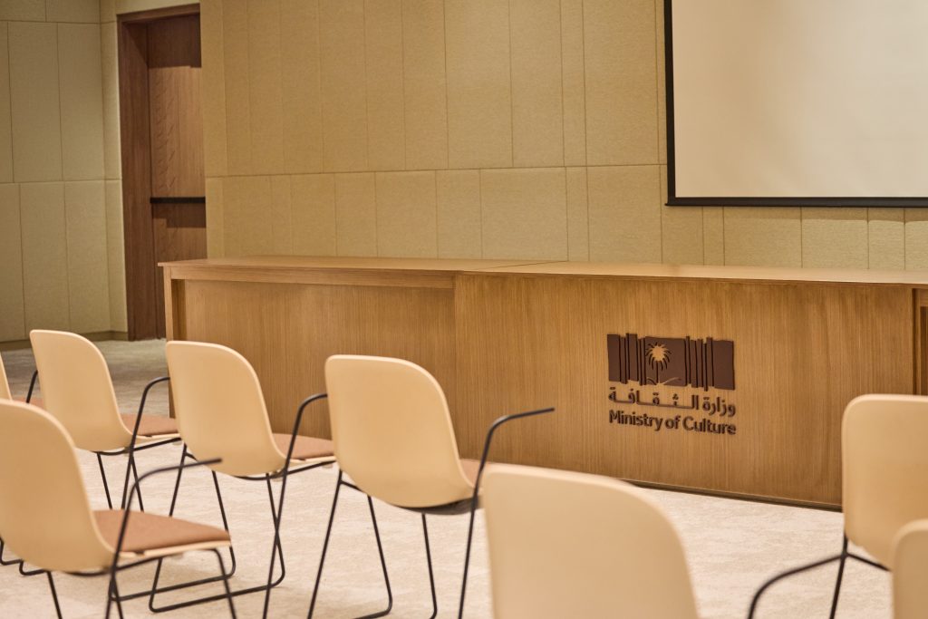 MOC-HQ-mani-seating-fantoni-2