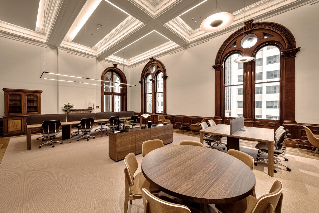 THE-SANDSTONES-CLUB-BY-FLORENCE-GUILD-ALIS-FANTONI
